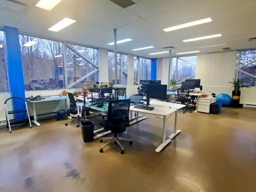 Espace de bureaux lumineux  louer  Parc Technologique Qubec