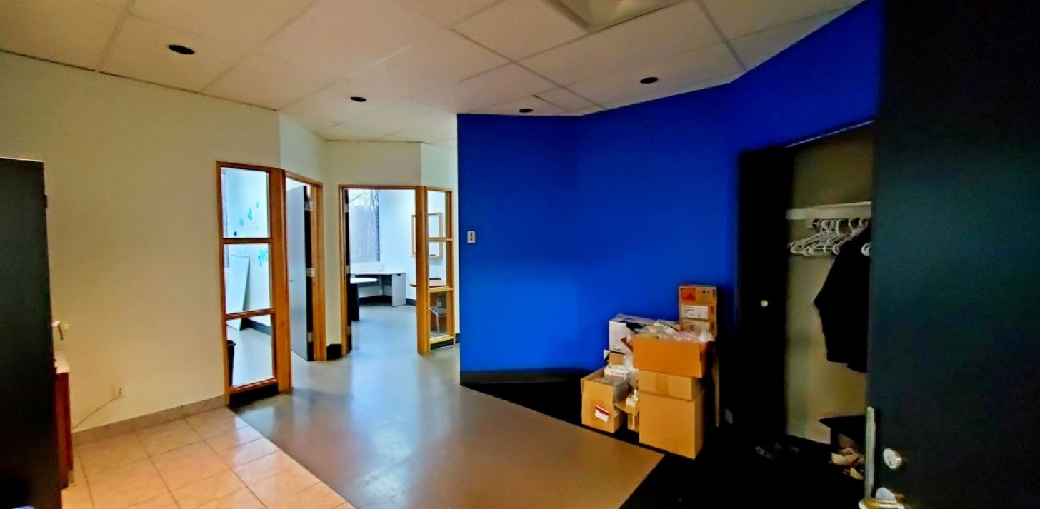 Bright office space for rent  Quebec Technological Park - For Rent