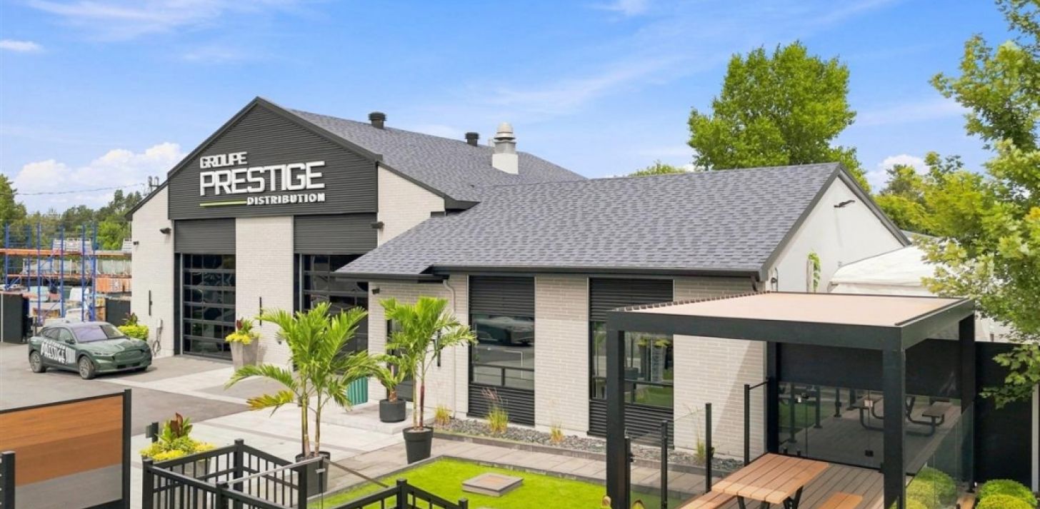 Commercial/office building for sale - For Sale