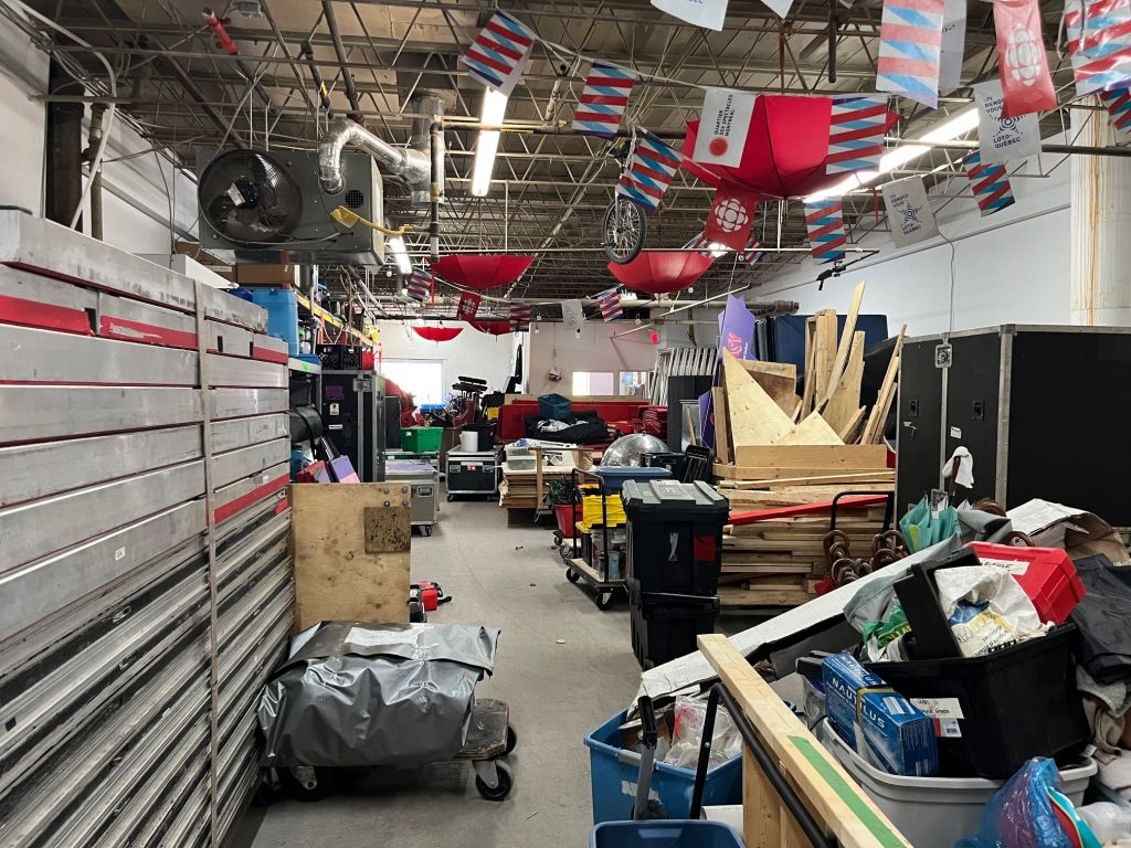2,000ft Warehouse