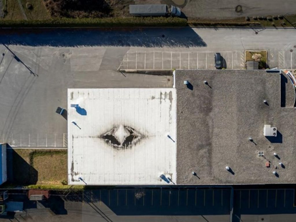 Industrial building for sale