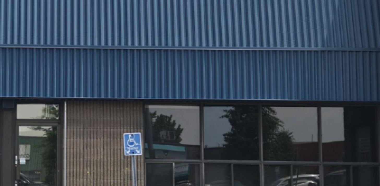 Entrepôt à louer de 2,000 à 100,000 pc à Lachine - À louer