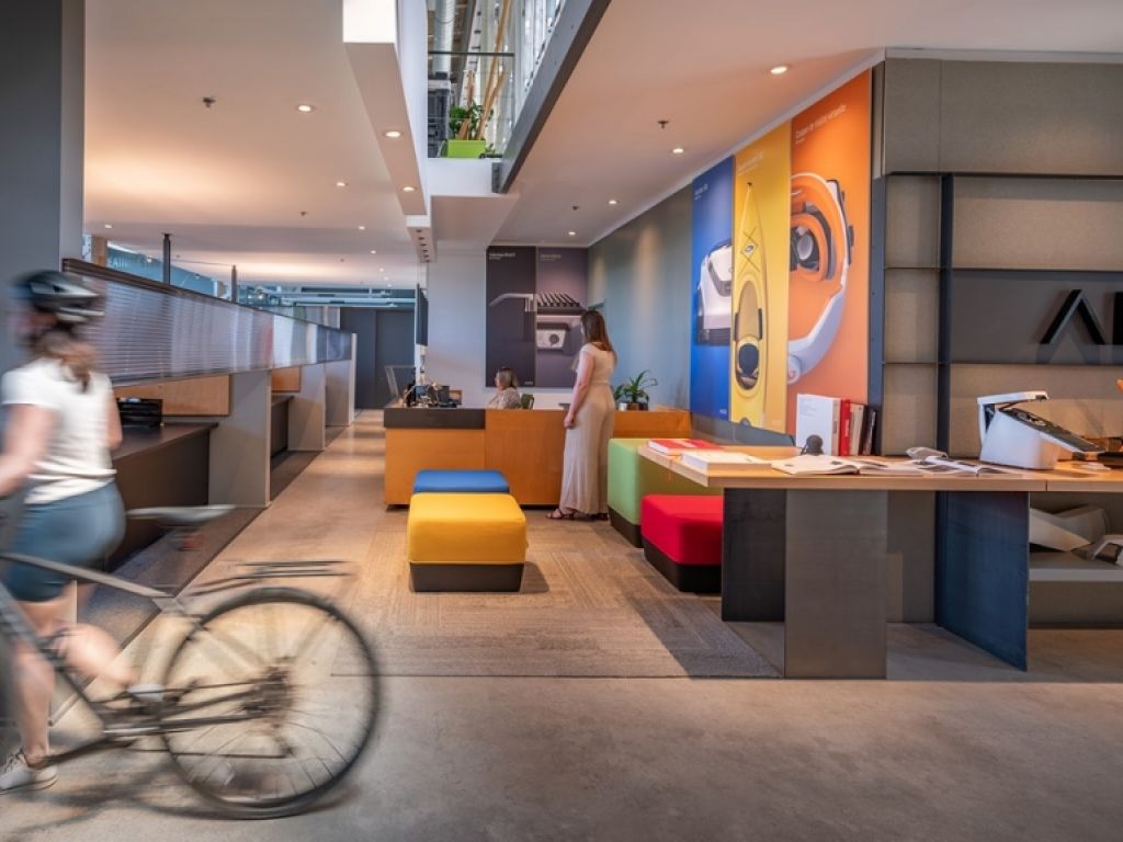 Technople Angus     Magnifique espace partag de 2522 pi ca