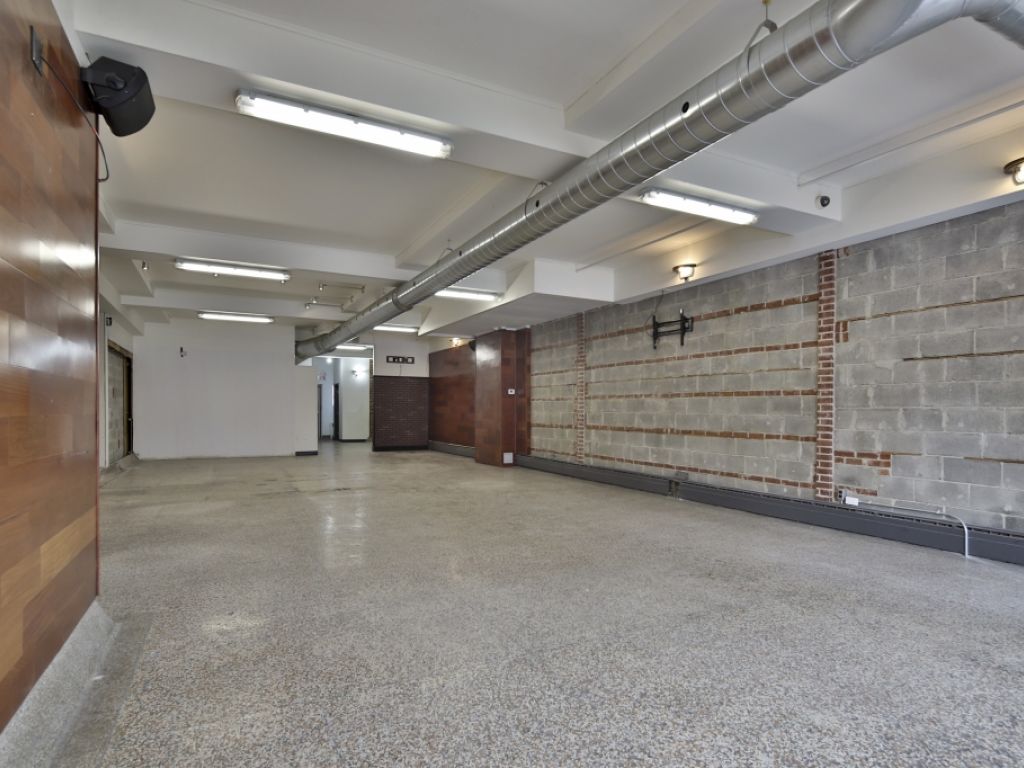 COMMERCIAL SPACE IN ROSEMONT