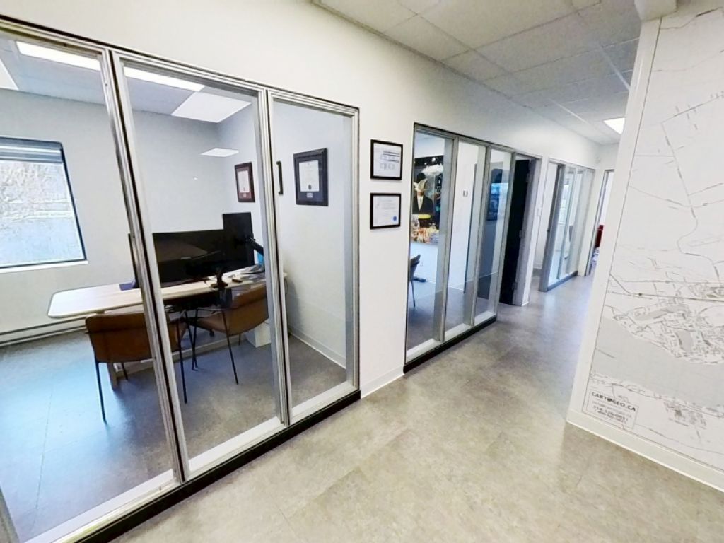 Bureau � louer � Local 202 � 895, boulevard Charest Ouest, Saint-Sauveur