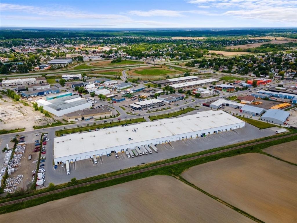 B�tisse industrielle � vendre