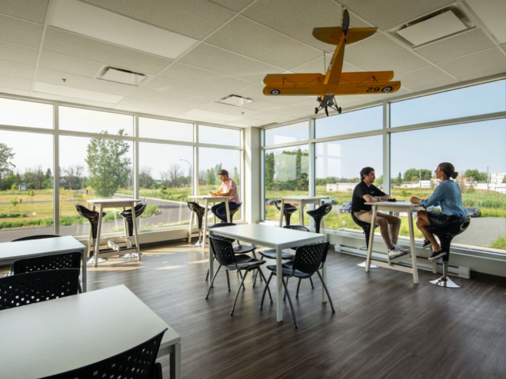 Bureaux  louer - HUB FBO - Aroport YHU, MET Montral