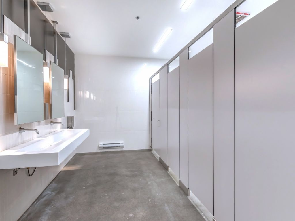 Espace de bureau neuf  louer au Mile-Ex 