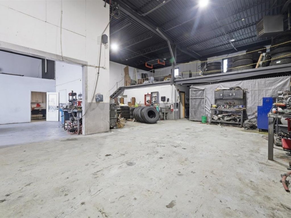B�tisse industrielle � vendre