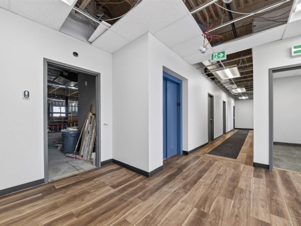 Industrial building for sale