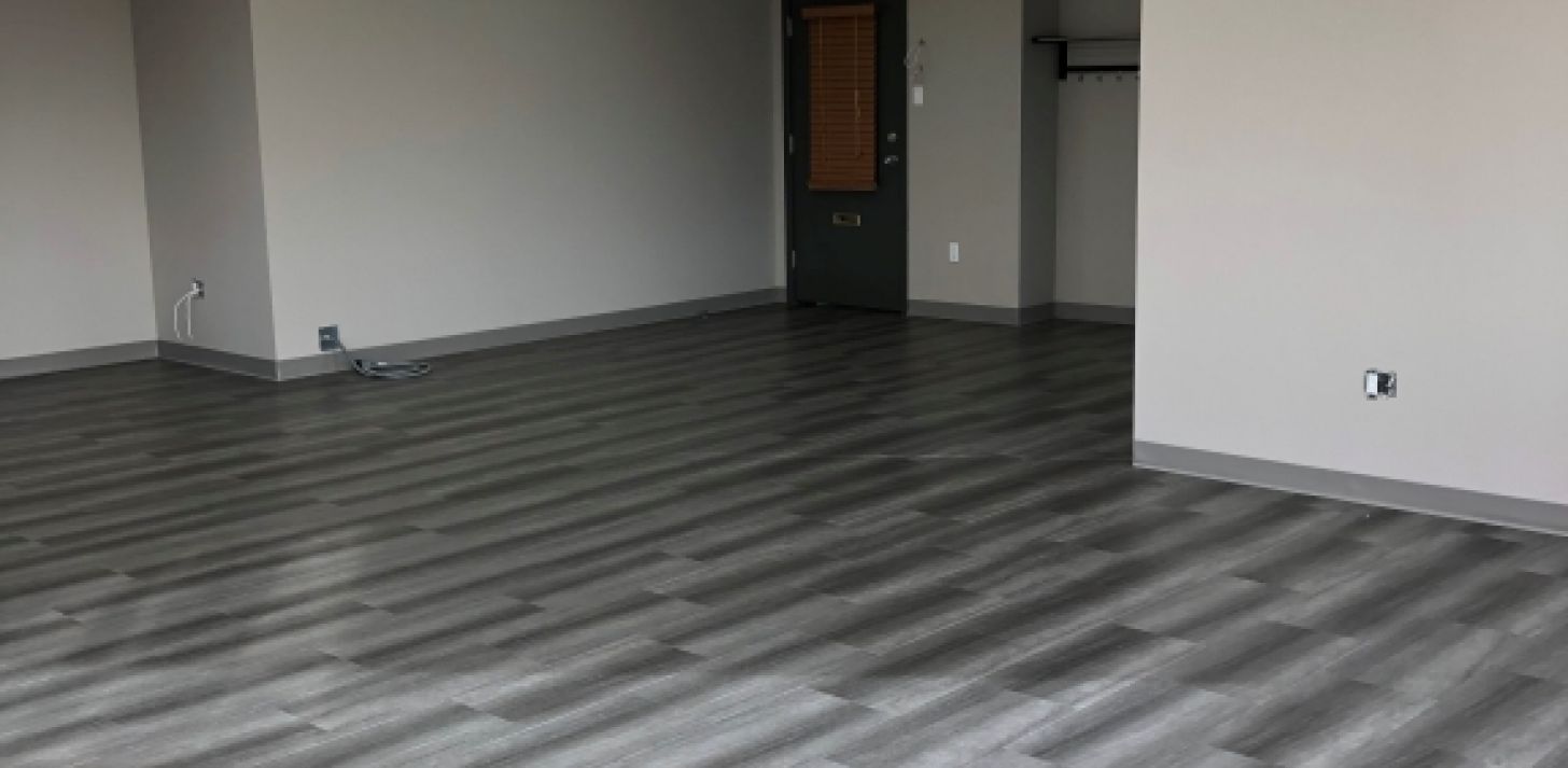 📢 Bureau commercial à sous-louer à Magog  1060 pi² | Deux mois gratuits & Stationnement inclus - Sous-location 