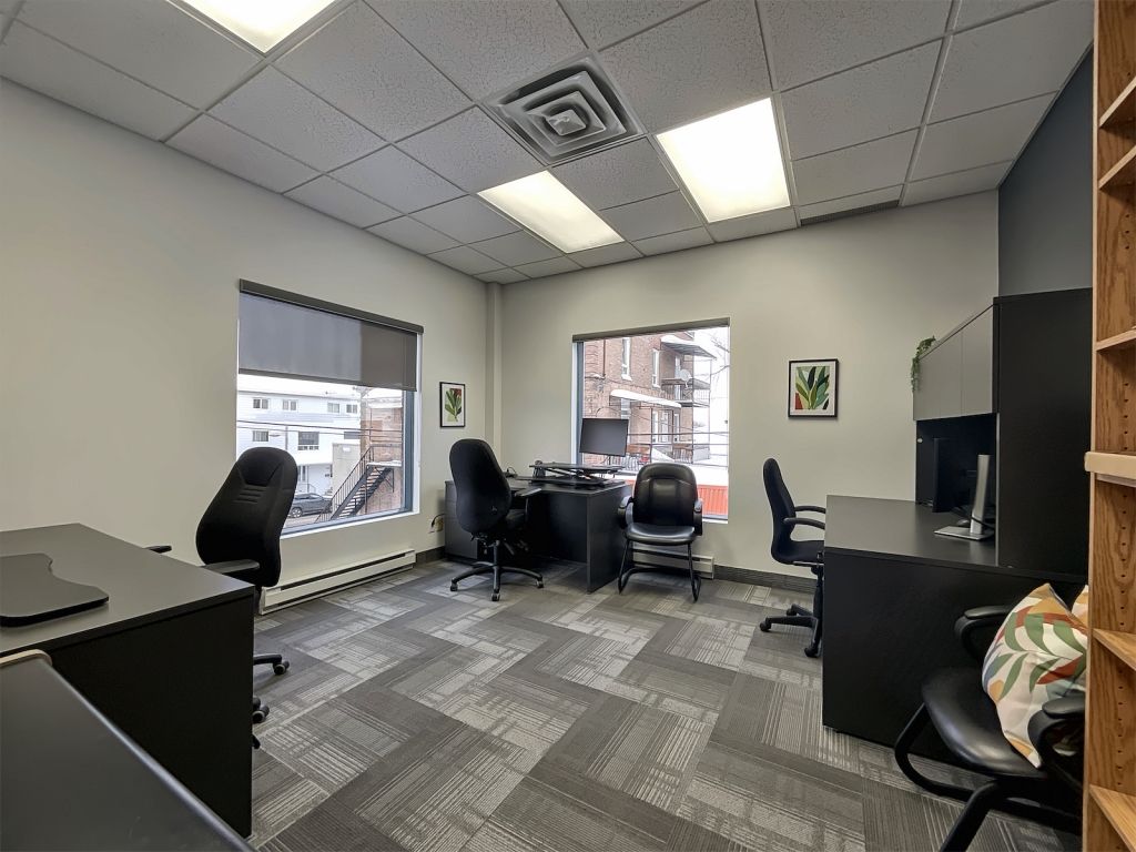 BUREAUX � LOUER - SUPER ACHALAND�