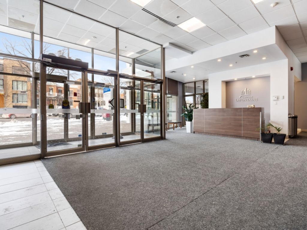 SUBLET � SMALL TURNKEY OFFICE