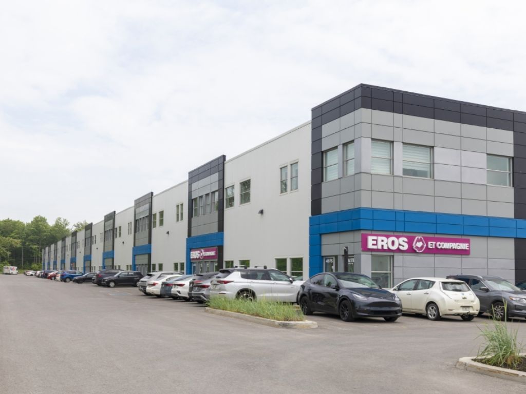 Local for Rent Laval - 6275 PI2 with mezzanine