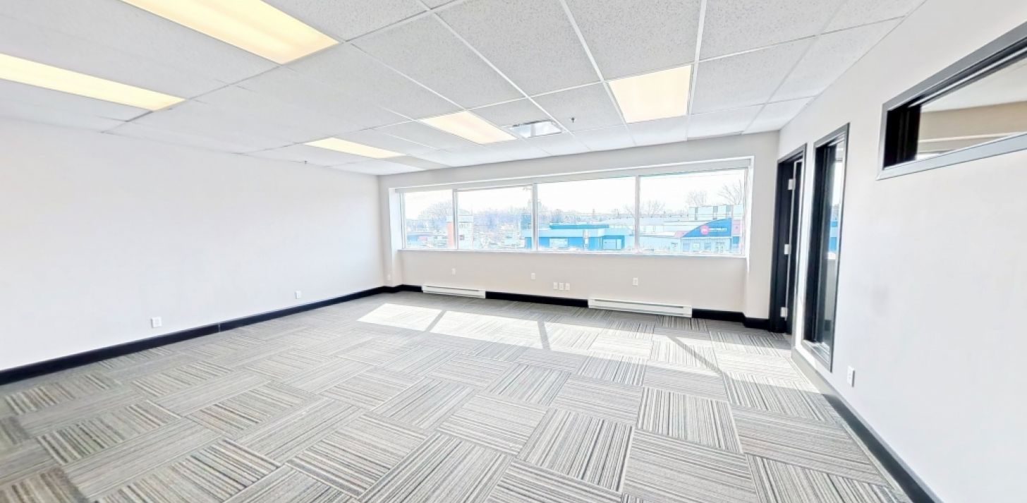 Espace de bureau &agrave; louer en 2e &eacute;tage � 3700 Hamel - Local 100 � Les Saules - Space For Rent