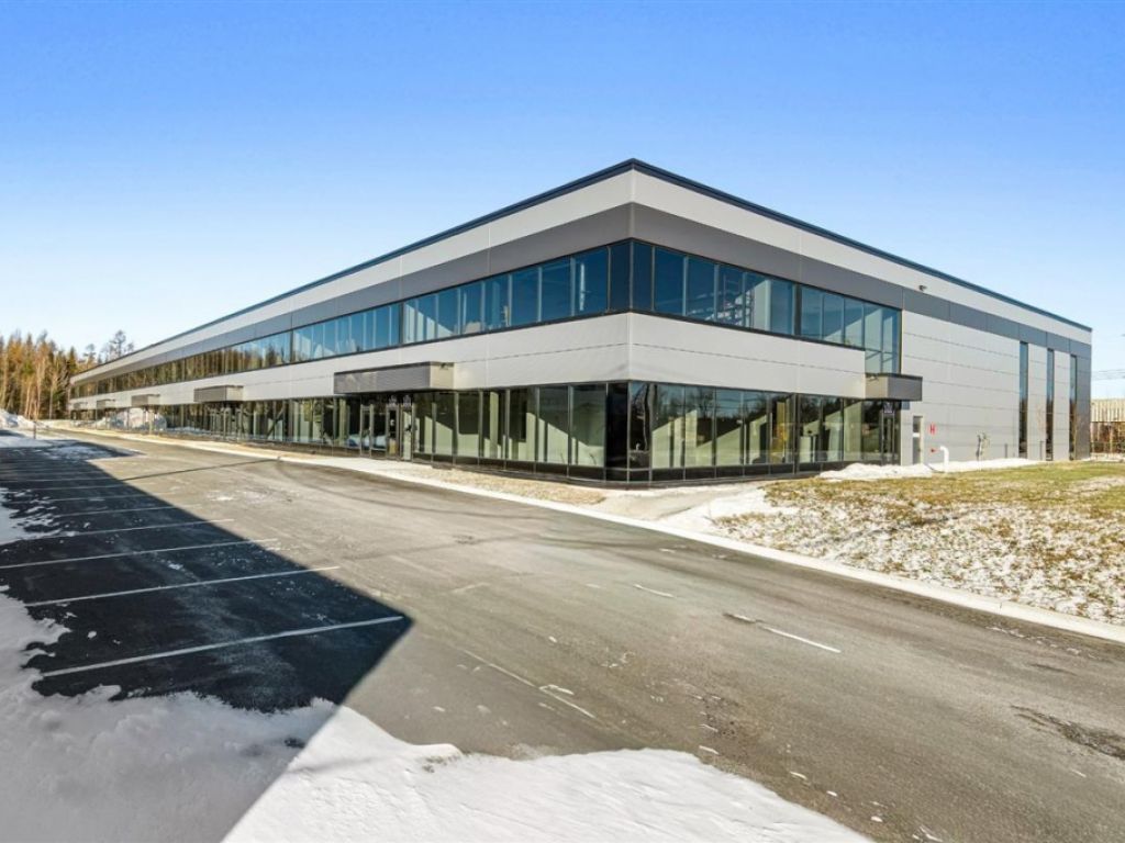 Industrial space for lease - 188 Rue Armand-Majeau S., local 106