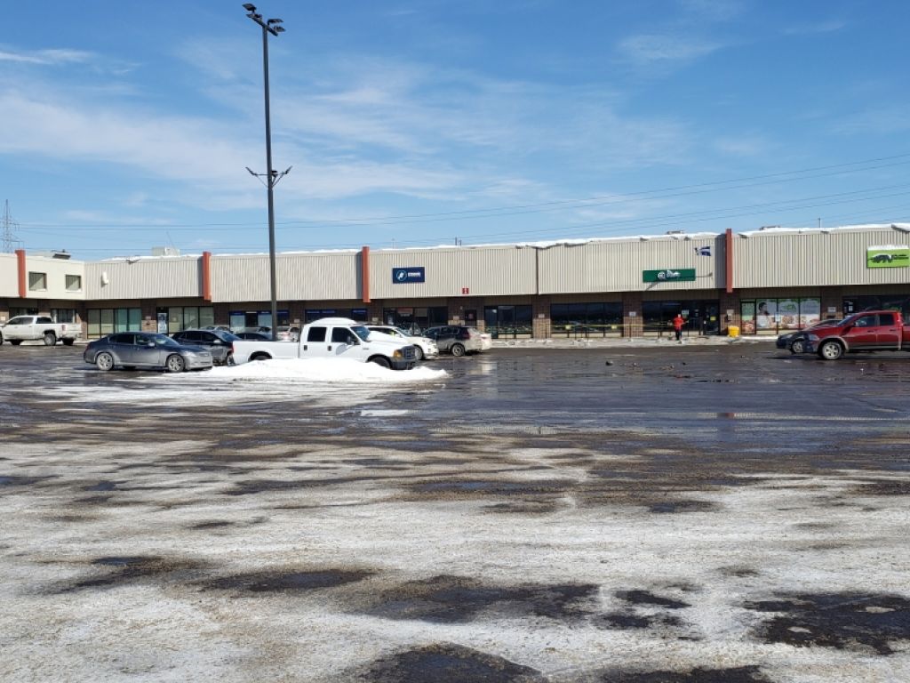 CARREFOUR CAPITALE rue Bouvier  Qubec