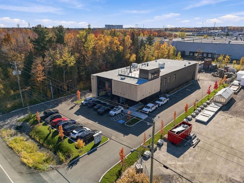 Industrial building for sale