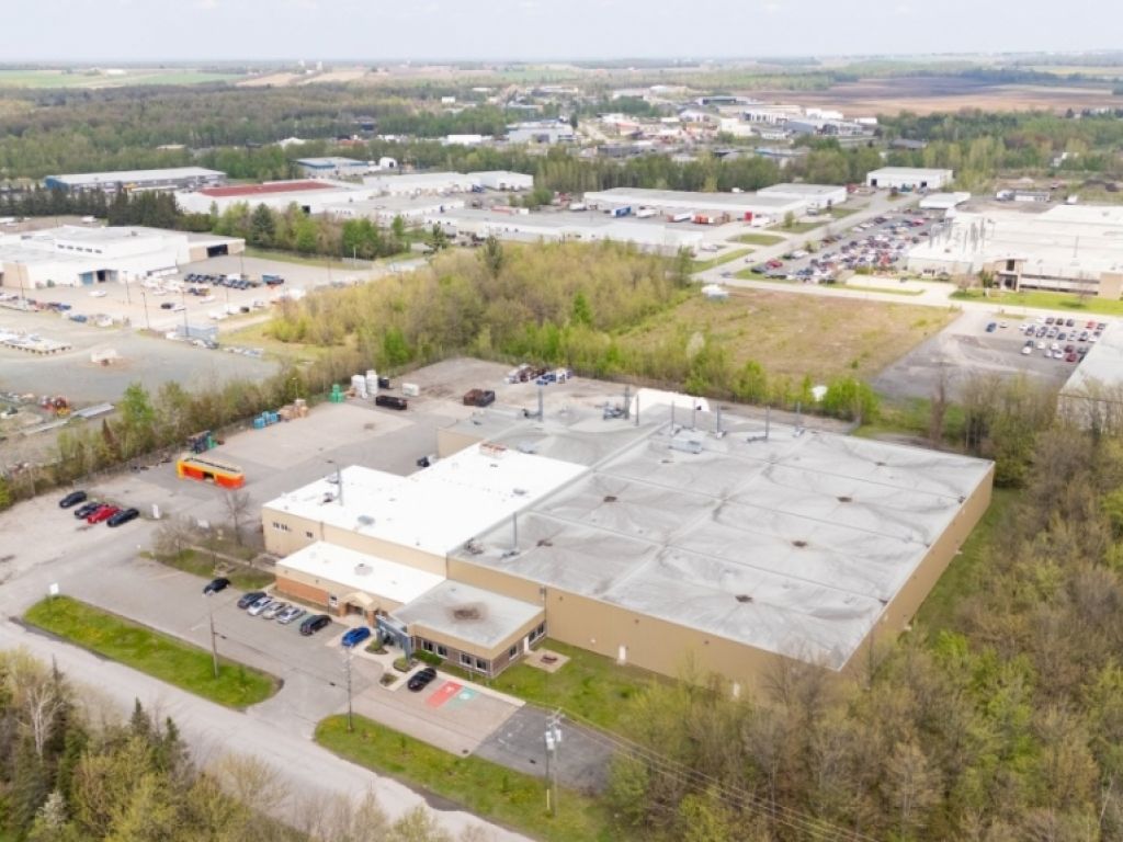 Prime industrial space for rent in Victoriaville