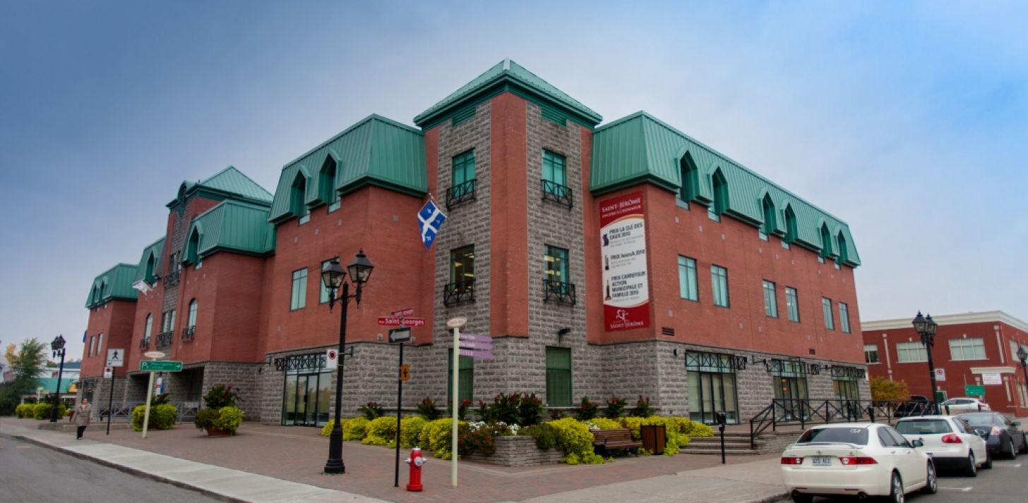 Local / Bureau 2100 à 6360 pc Centre-ville Saint-Jérôme  - À louer