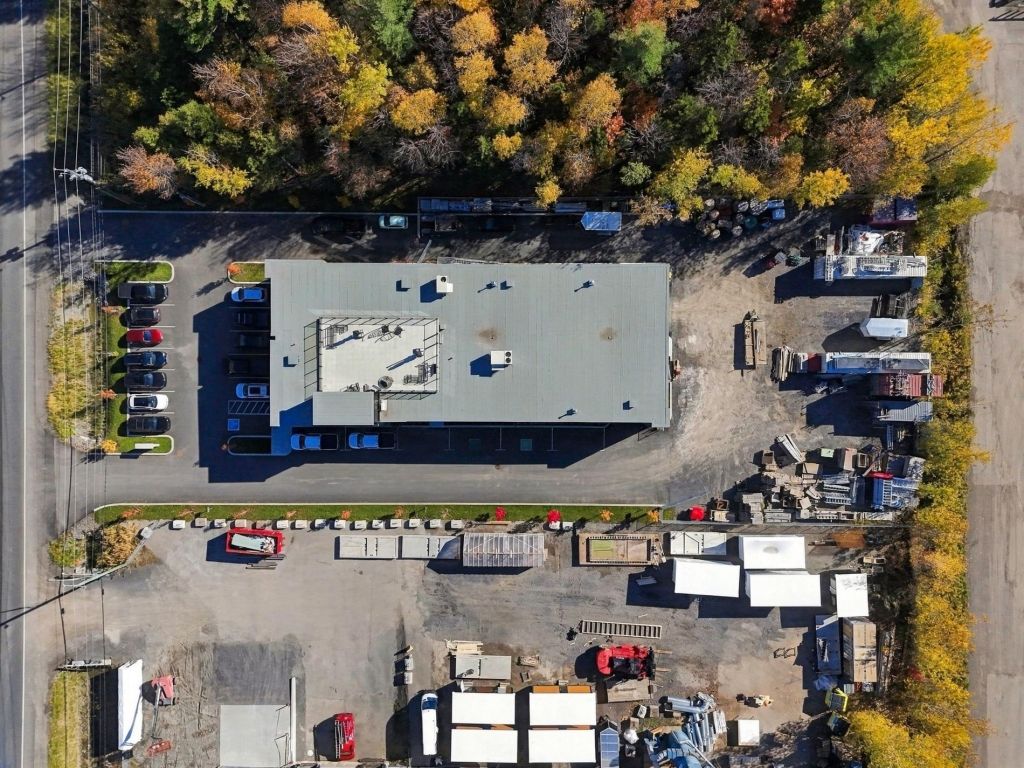 Industrial building for sale
