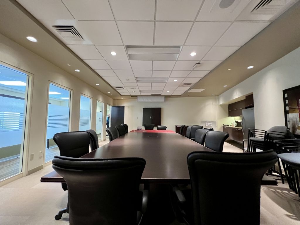 COMMERCIAL / BUREAU  À LOUER