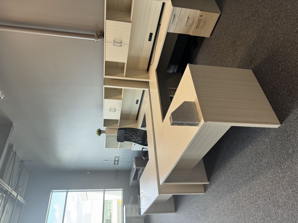 📍 Condo commercial  louer  1er tage  Laval, autoroute 440 Ouest