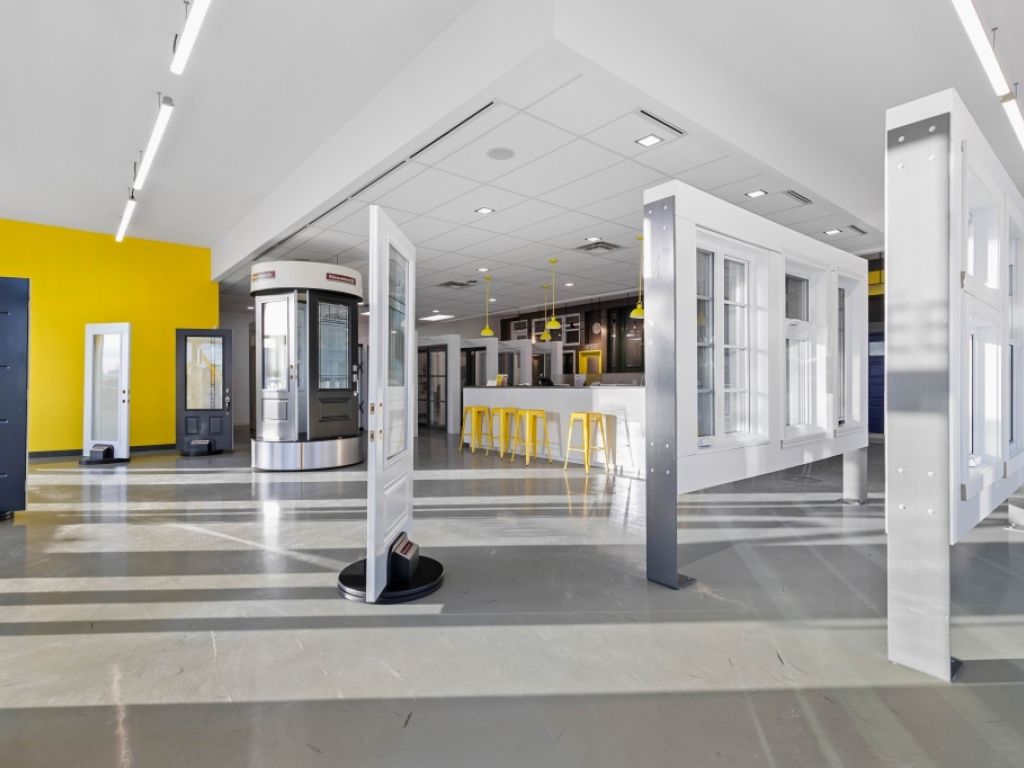 Immeuble comm/ind  vendre, showroom, entrept St-Basile