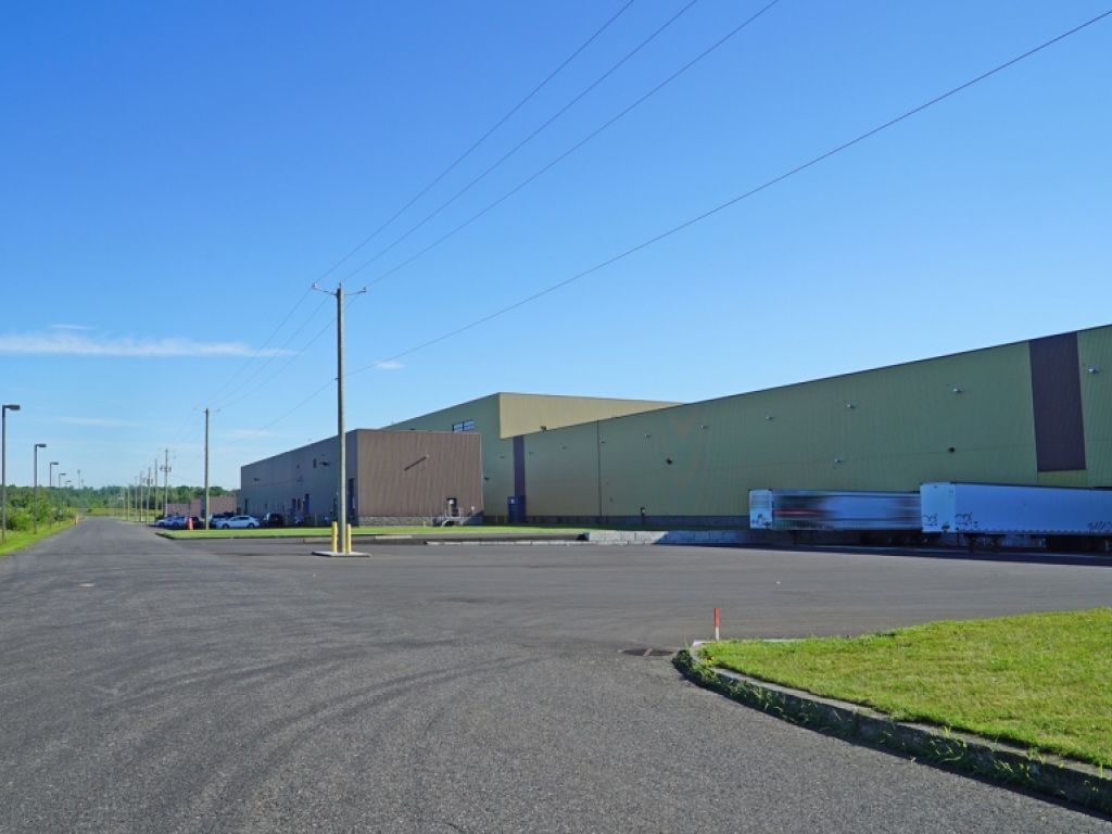 Large Industrial and Office Space for Lease