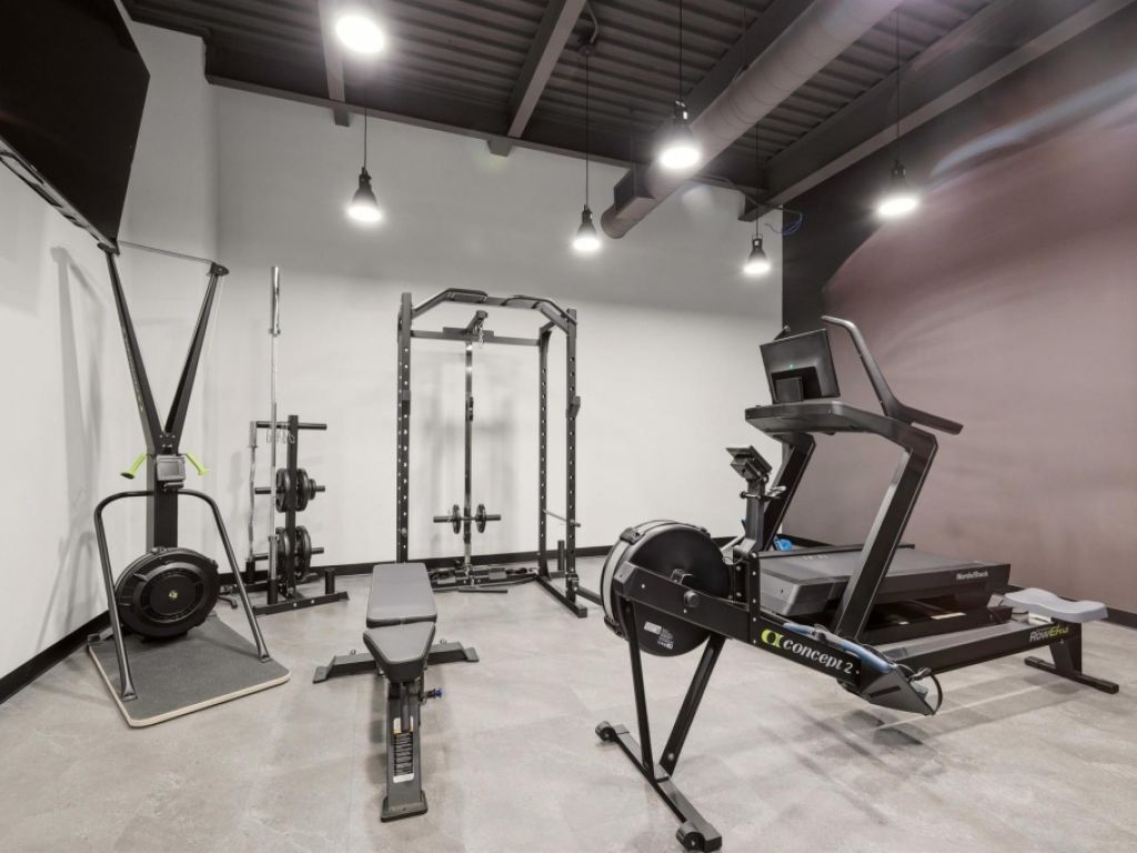 Industrial building for sale