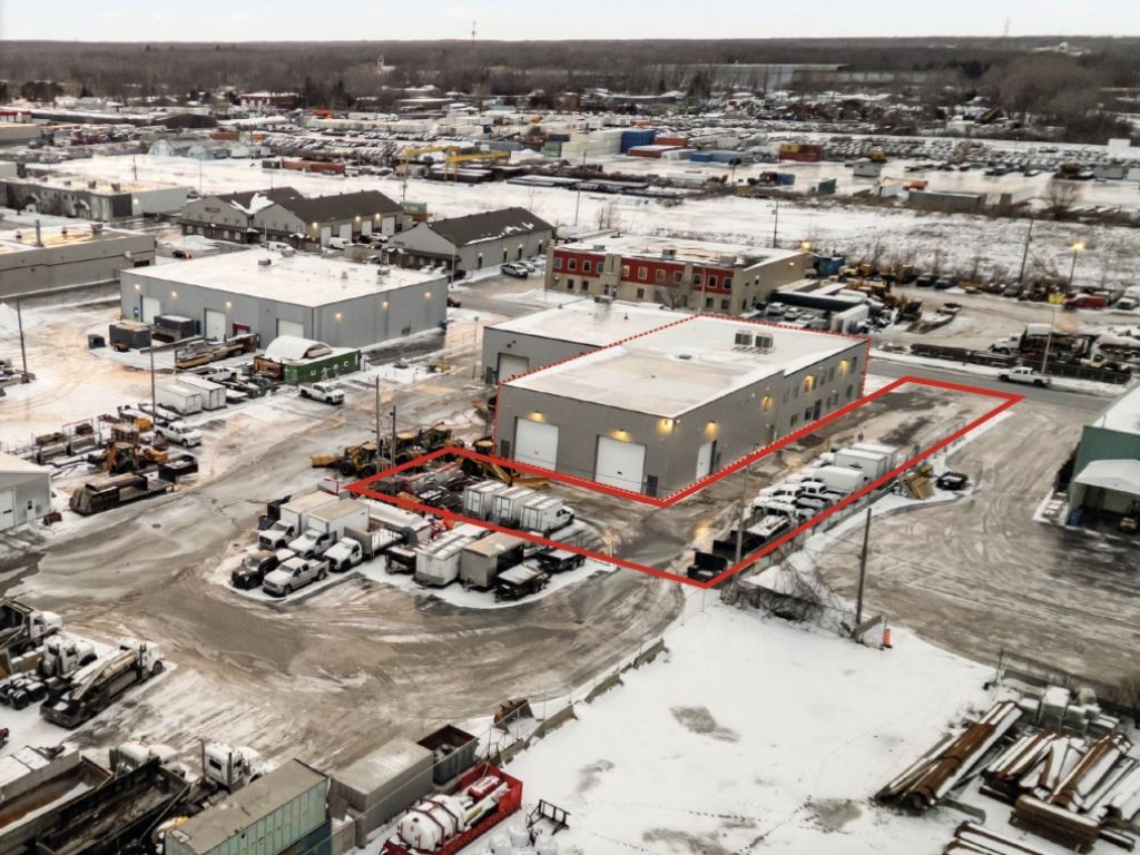 Bureau et espace industriel 3453 � 14183 pc Sainte-Catherine