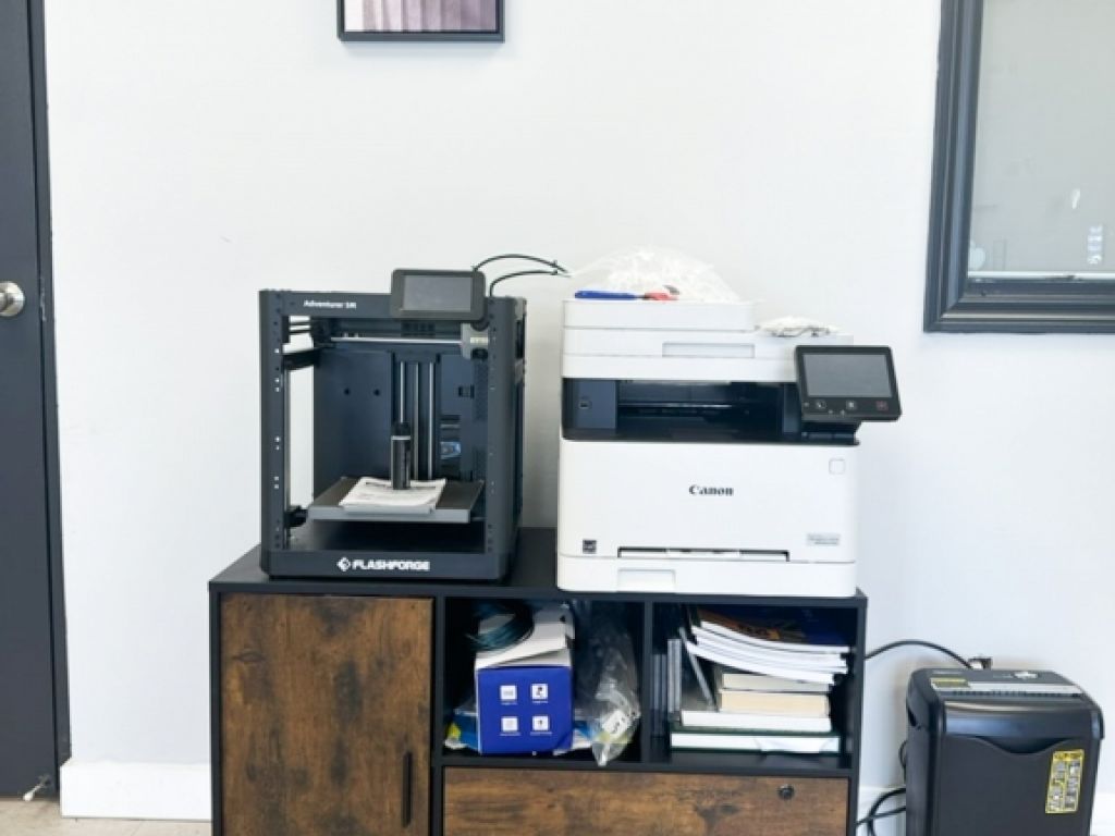 Espaces de bureaux flexibles, de coworking et d'entrep�ts | Saint-Laurent | � partir de 99 $