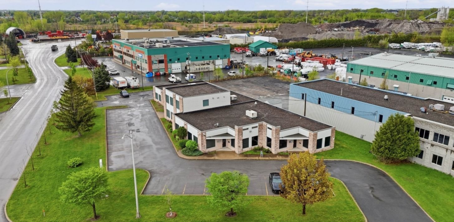 Espace de bureau 1800 pc &agrave; louer Brossard - &Agrave; louer