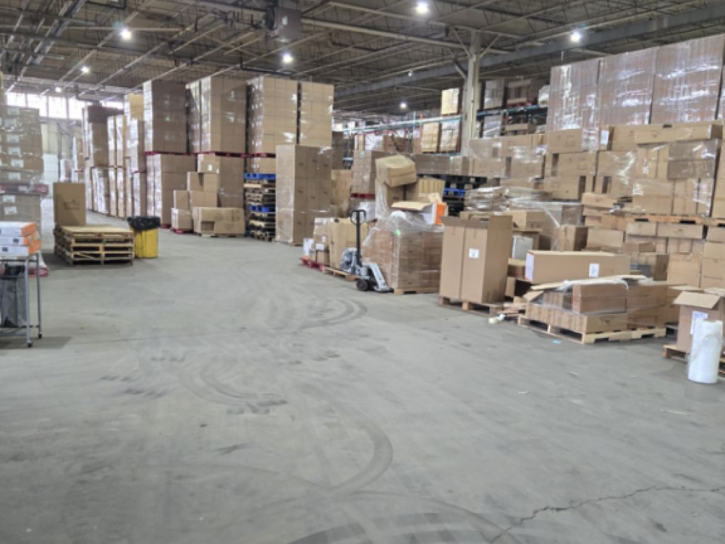 Entrept  louer de 2,000  50,000 pc, Saint-Laurent