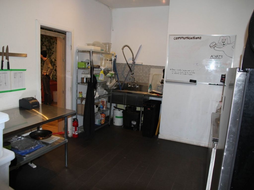 Charming Caf for sale Av. Mont-Royal Montreal