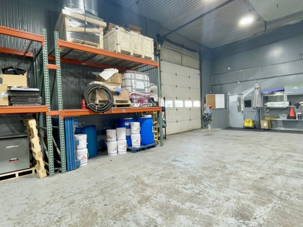 Local industriel/commercial - Qubec