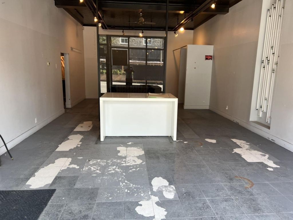 Local 2200pc sur 2 tages (RDC + sous-sol) Plateau-Mont-Royal