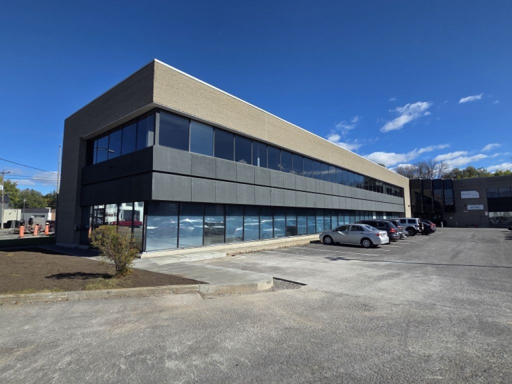 Espace commercial  amnager  Qubec