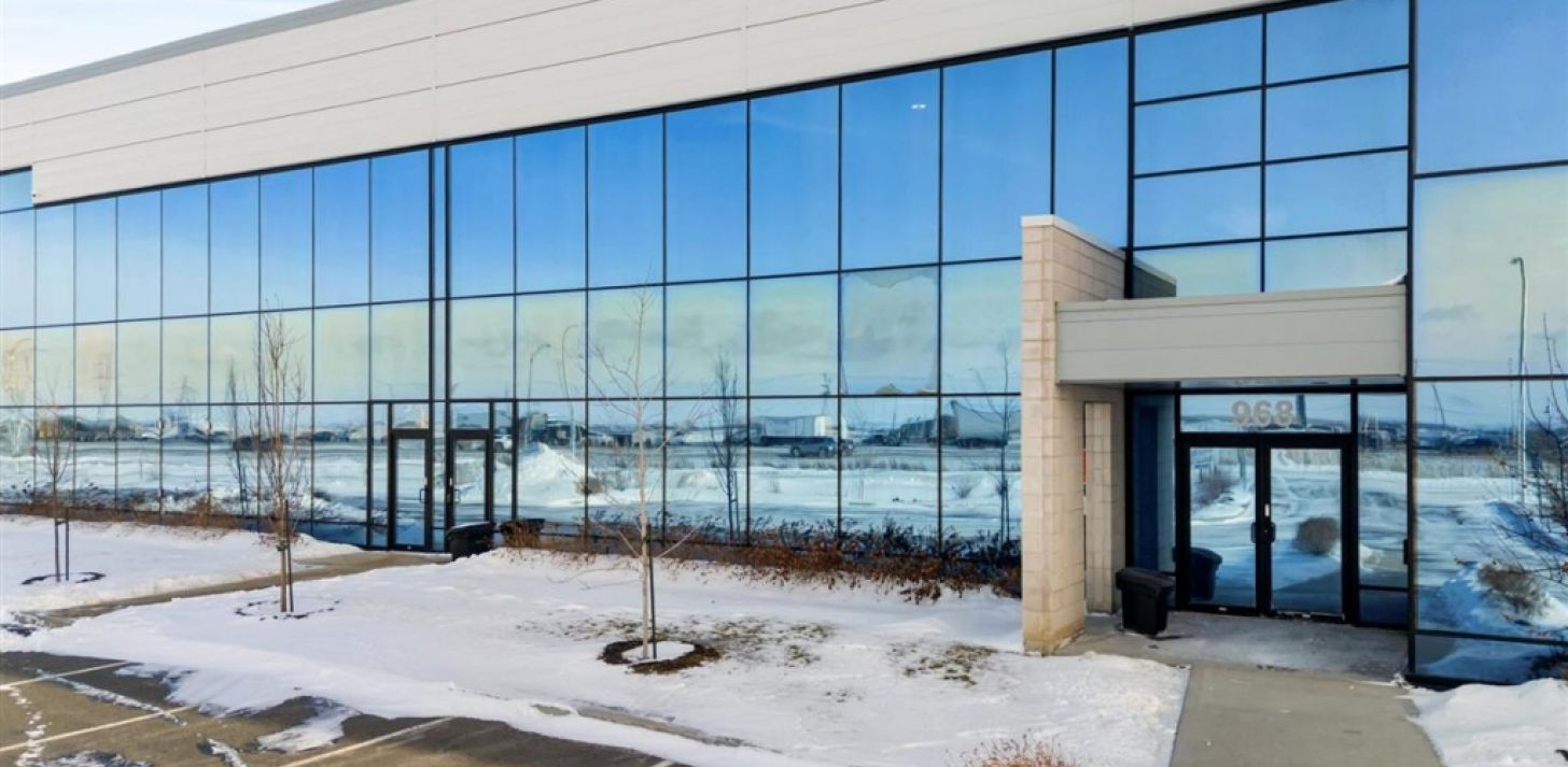 Industrial space for lease - 968 Rue Parent - For Rent