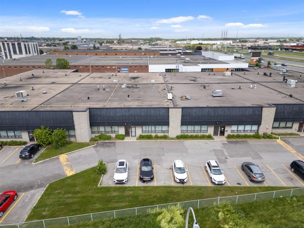 Industrial Space for Rent � 2801-2817 Boul. Le Corbusier, Laval