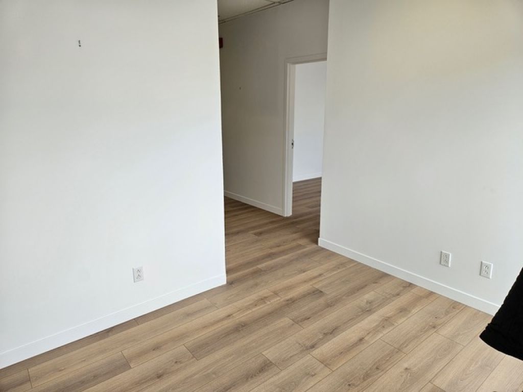Commercial space for rent - Longueuil