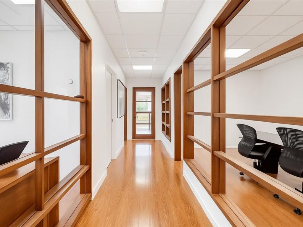 Office/Warehouse Space for Rent � 3075-3077 Rue Peugeot, Laval (Chomedey)