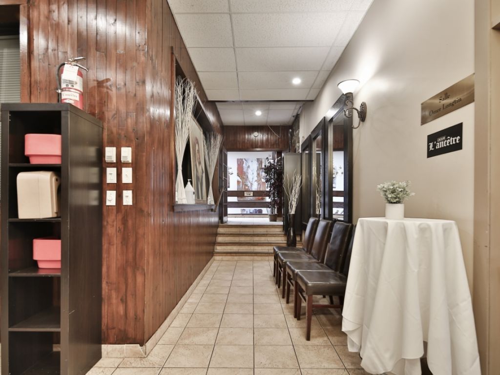 Restaurant with reception room for sale