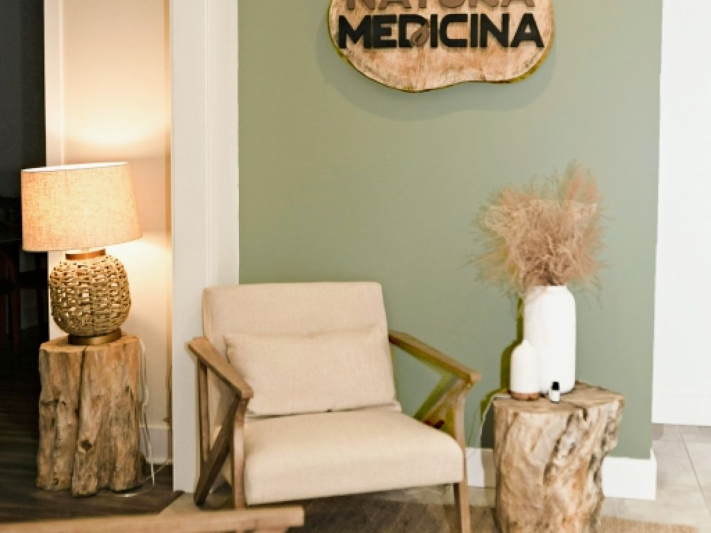 Bureau a louer pour professionnel de la sant  - cl en main dans une clinique de naturopathie bien tablit sur rive sud