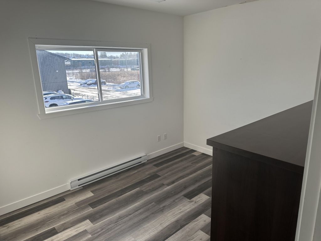 BUREAUX - 324 RUE LAURIER, SAINT-APOLLINAIRE