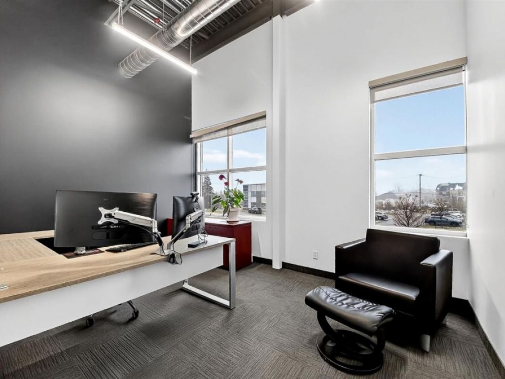 Office Space for Sublease � 4450 Rue Garand, Laval (Sainte-Rose)