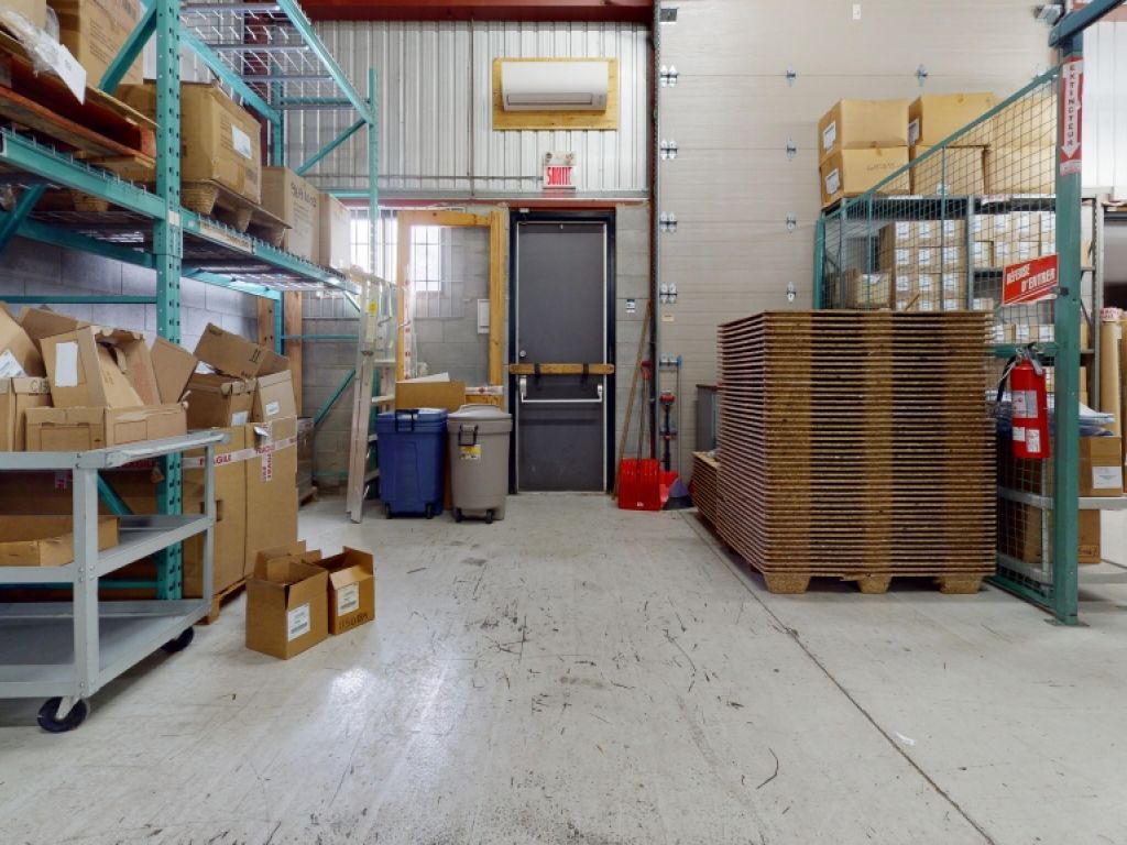 Local industriel � louer | Boisbriand | 2500 � 50 000 PI�