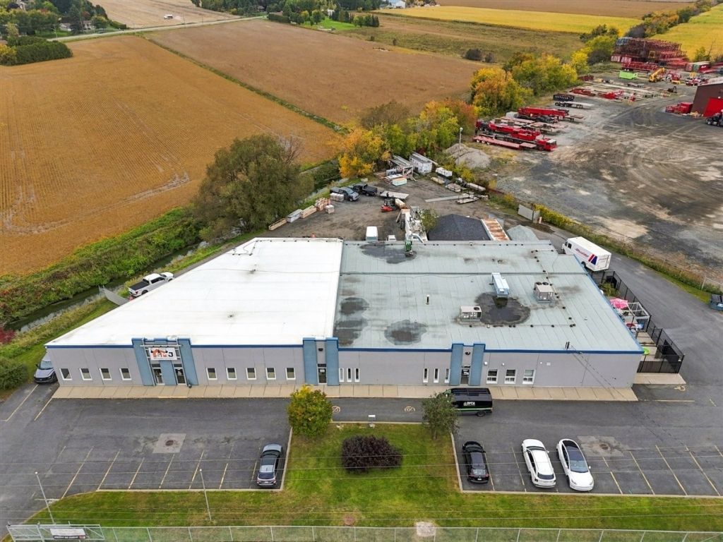 B�tisse commerciale/Bureau � vendre