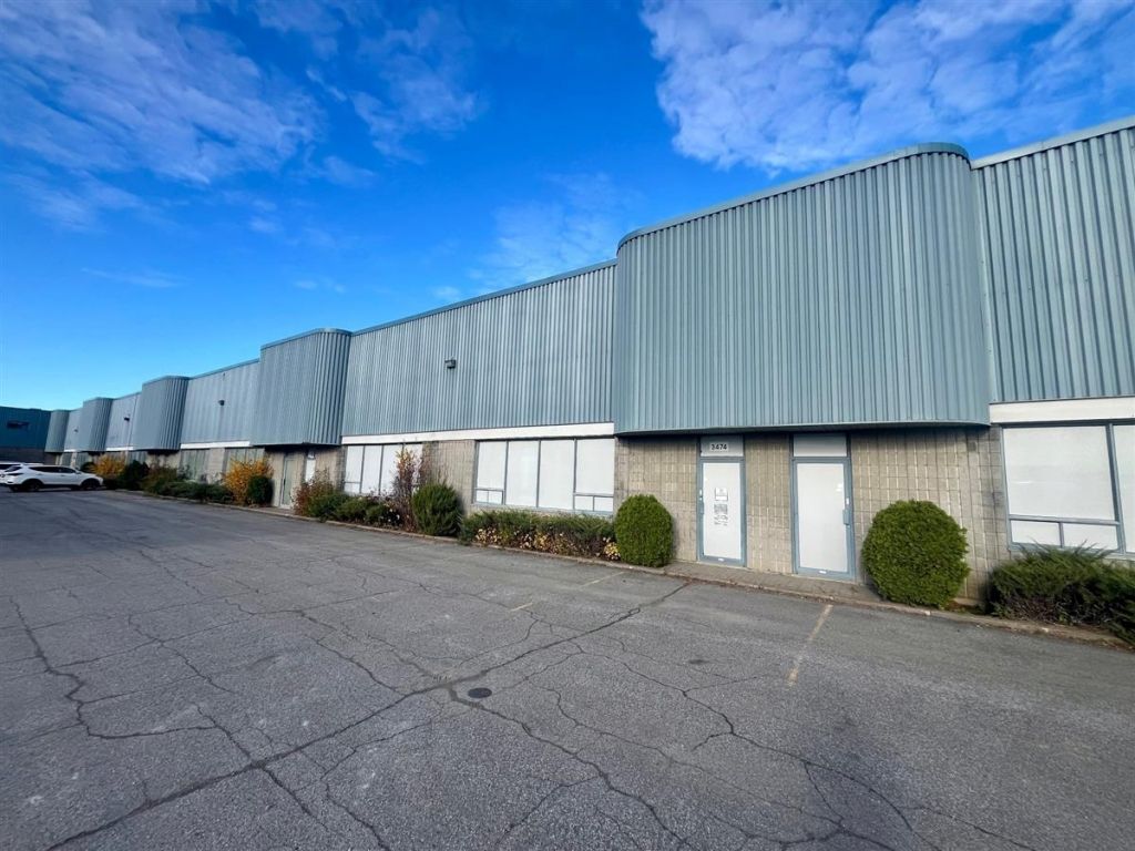 Espace industriel � sous-louer � 3474 Av. Francis-Hughes, Laval (Chomedey)
