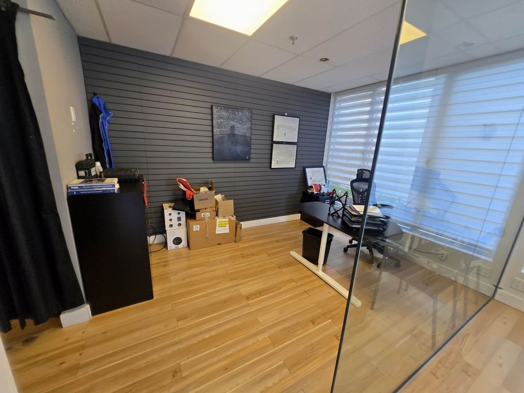 Offices for rent 1,400 sqft on ground floor Brossard